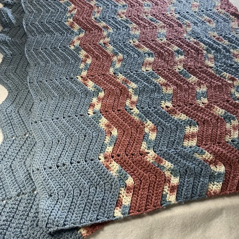 Vintage Handmade Crochet Afghan Throw Blanket Chevron Ripple 78x54 Multicolor
